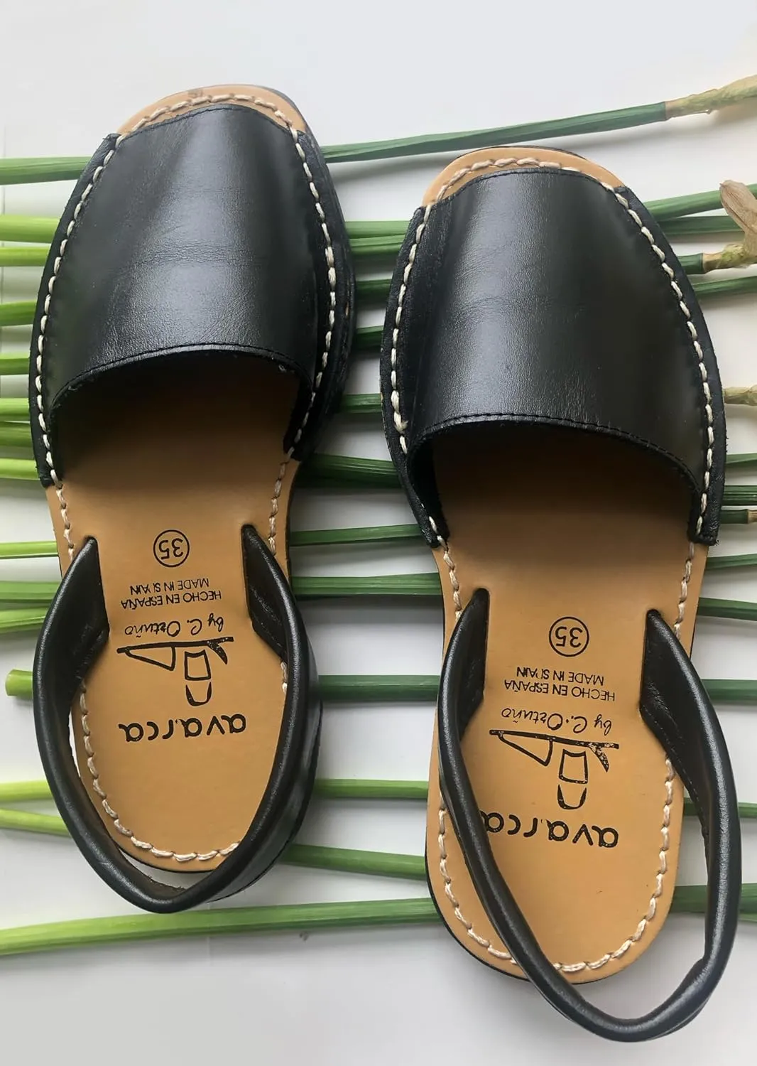Avarca Leather Flat Sandals for Women - Made in Spain - Peep Toe Womens Sandals, Perfect Beach Essentials - Comfortable Spanish Women's Shoes for Every Occasion, Handmade Slingback Shoes