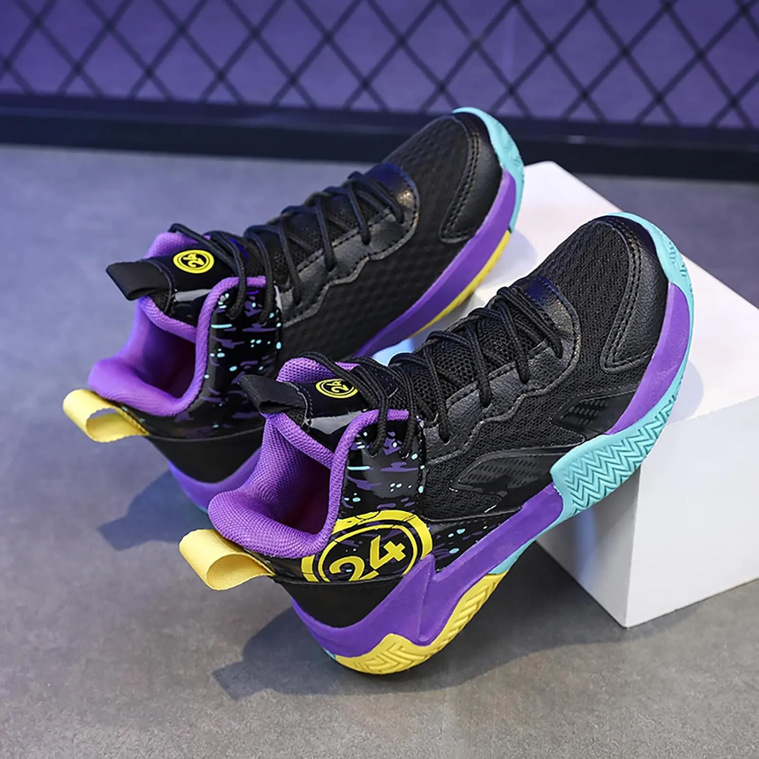 Boys Basketball Shoes Kids Basketball Sneakers Breathable Tennis Shoes for Boys Girls