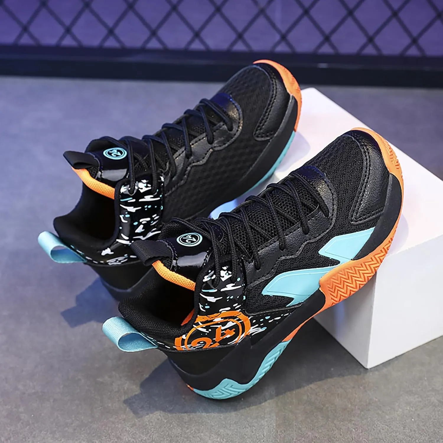 Boys Basketball Shoes Kids Basketball Sneakers Breathable Tennis Shoes for Boys Girls