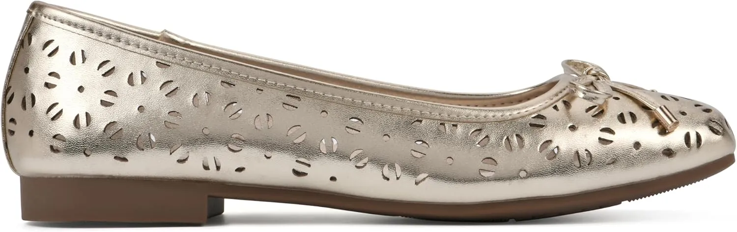 CLIFFS BY WHITE MOUNTAIN Women's Bessa Ballet Flat