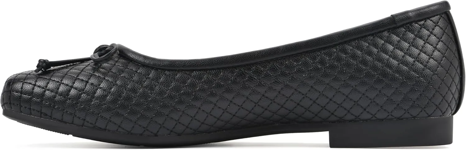 CLIFFS BY WHITE MOUNTAIN Women's Bessy Quilted Ballet Flat