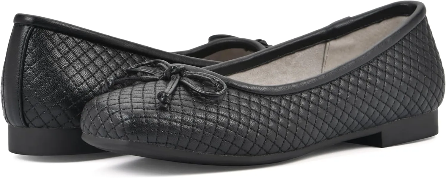 CLIFFS BY WHITE MOUNTAIN Women's Bessy Quilted Ballet Flat