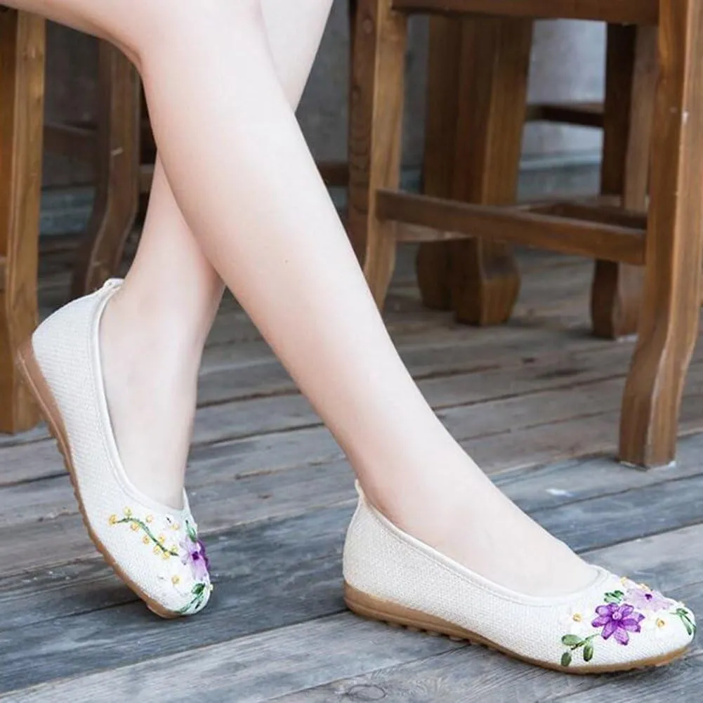 COVOYYAR Women's National Style Embroidered Flower Ballet Flats Slip On Shoes