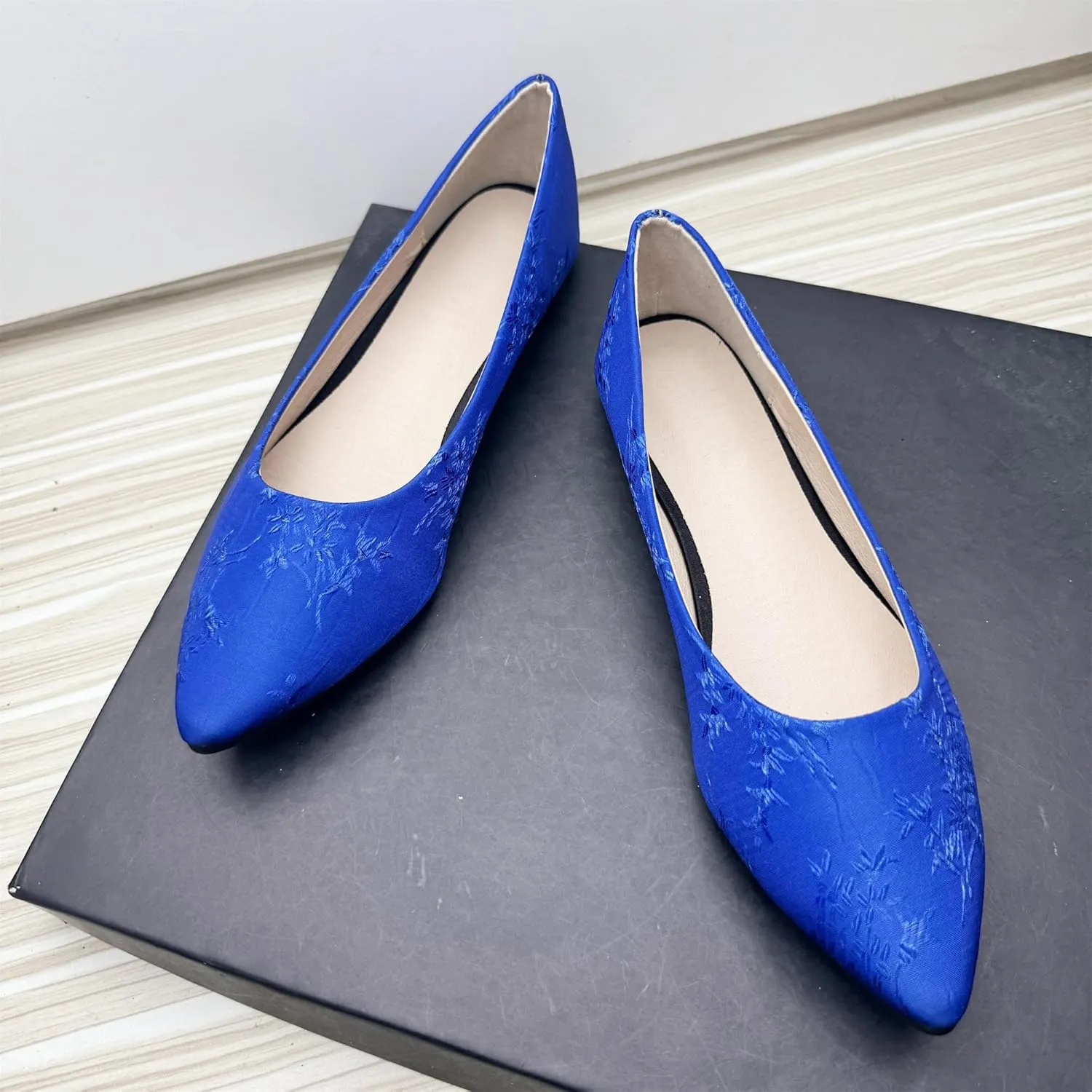 Dear Time Women's Pointed Toe Ballets Flower Embroidered Flat Shoes Dress Flats Slip on Walking Shoes