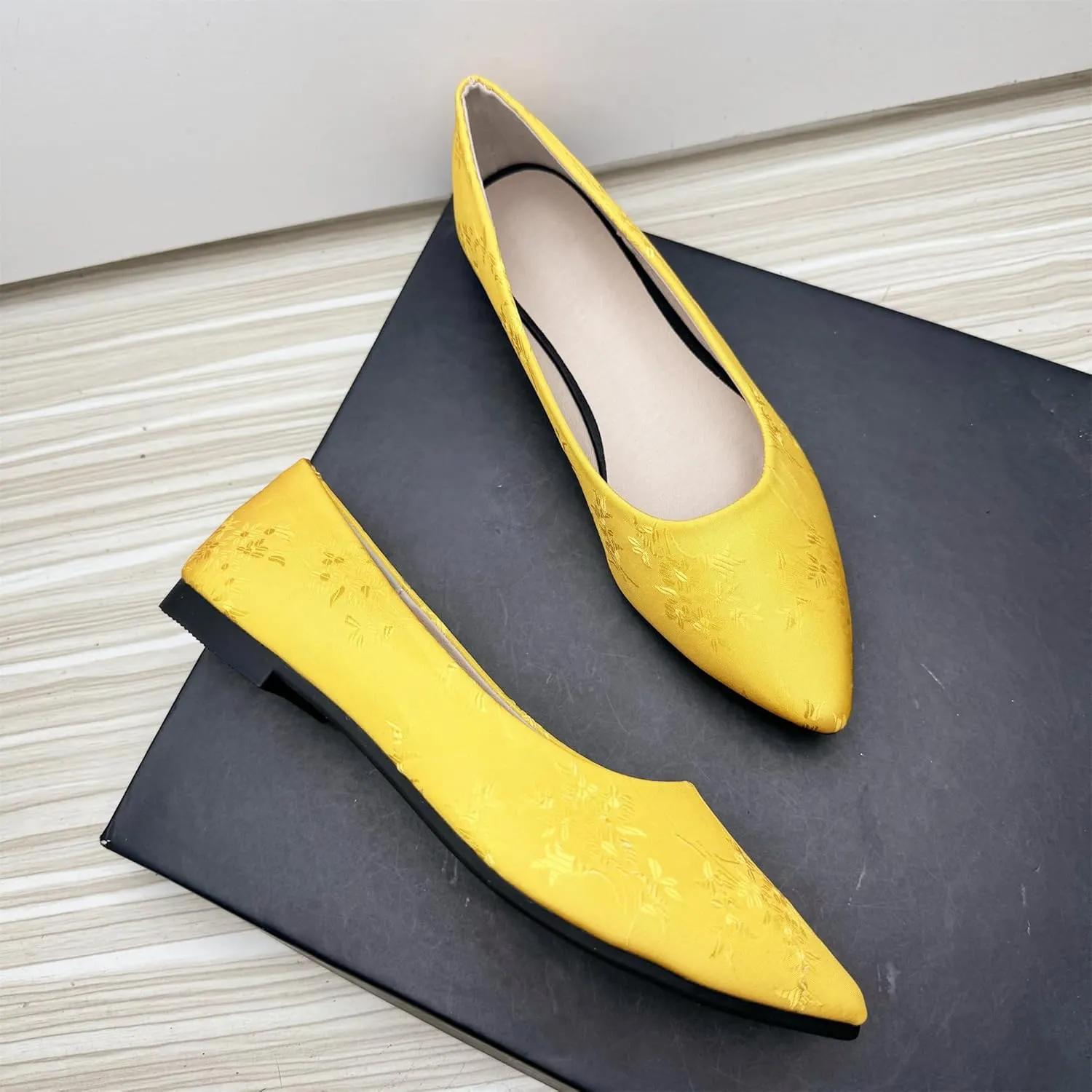 Dear Time Women's Pointed Toe Ballets Flower Embroidered Flat Shoes Dress Flats Slip on Walking Shoes