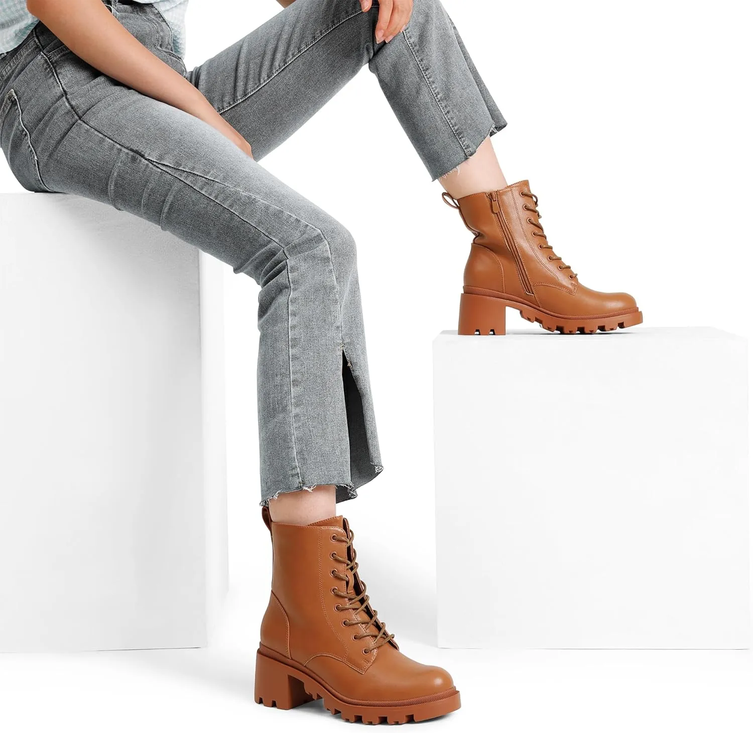 DREAM PAIRS Women's Lace Up Combat Ankle Boots Fashion Low Chunky Heel Lug Sole Fall Heeled Booties Shoes