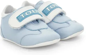 Gift Collection Infant Sneakers, Baby Booties, Non-Slip Soled First Walker Baby Trainers with Velcro Strap. Great Gift from The Gift Collection