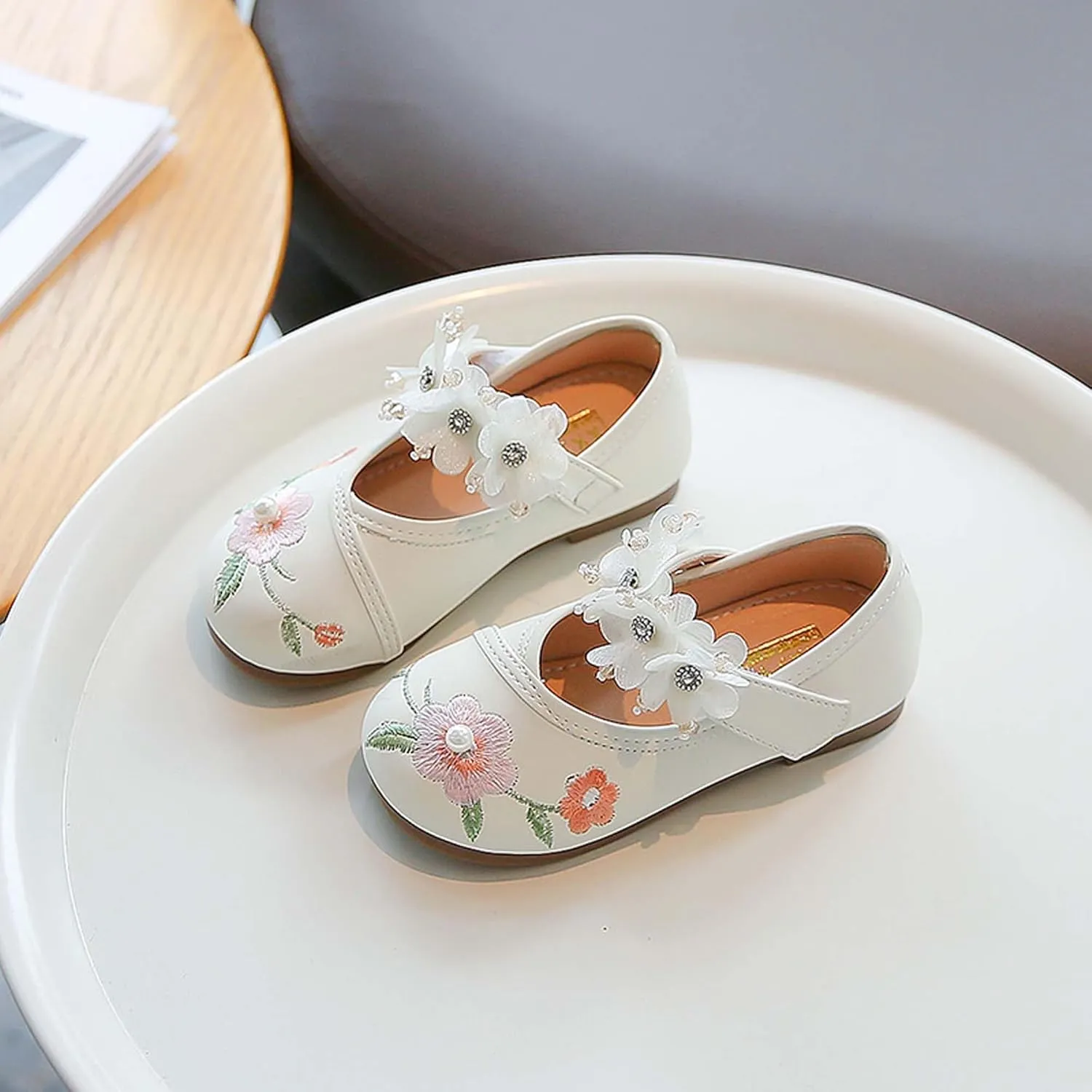 Girl Mary Jane Dance Shoes Ballet Sports Shoes Traditional Chinese Flower Embroidered Shoes Princess Skirt Flat Shoes