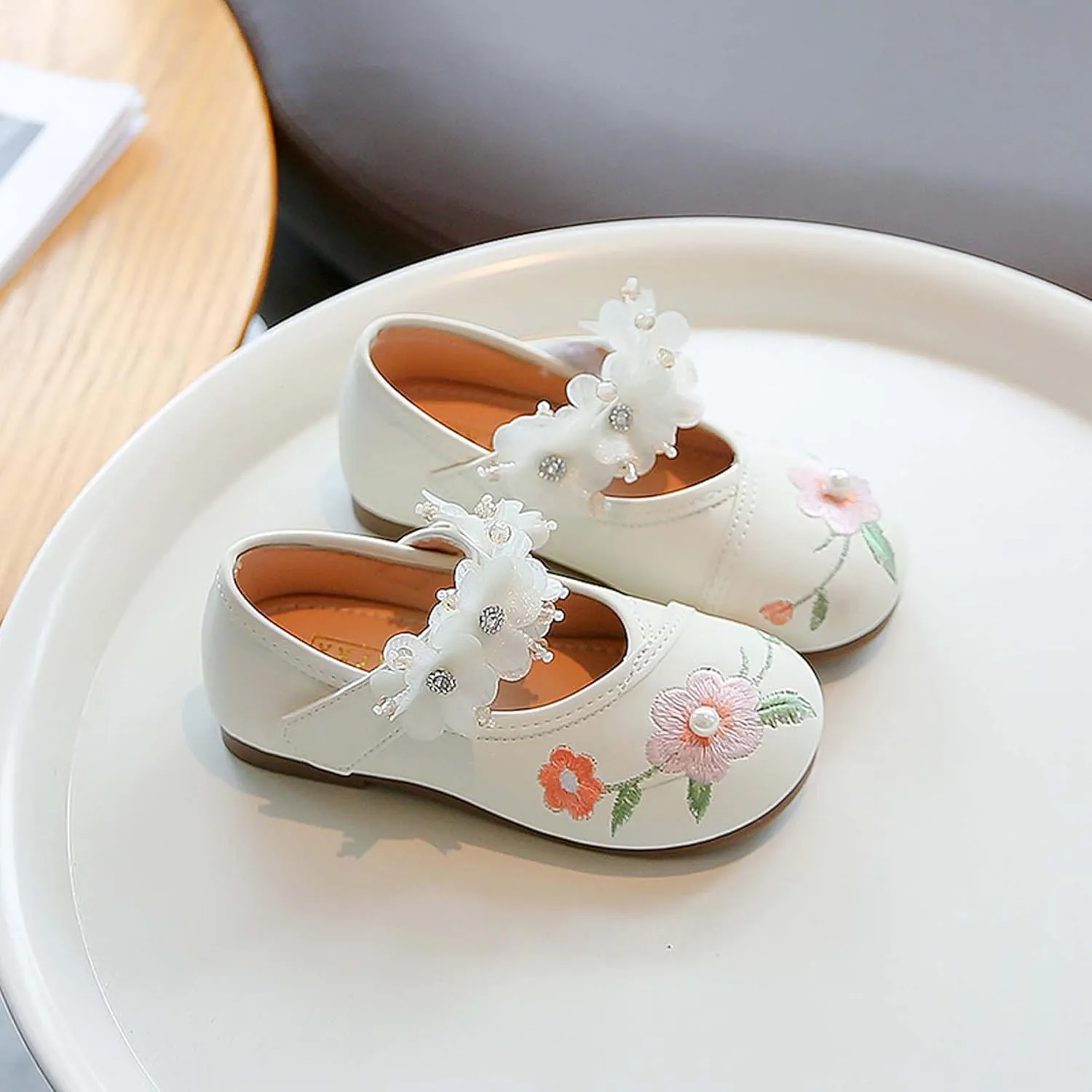 Girl Mary Jane Dance Shoes Ballet Sports Shoes Traditional Chinese Flower Embroidered Shoes Princess Skirt Flat Shoes