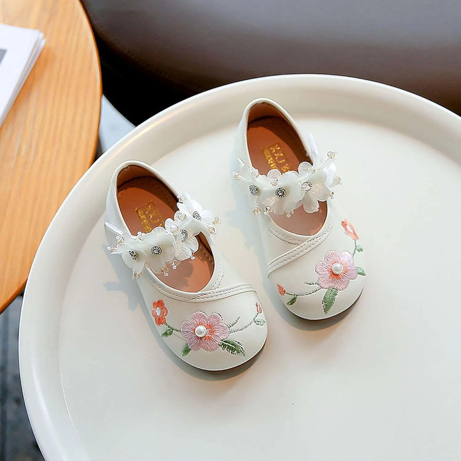 Girl Mary Jane Dance Shoes Ballet Sports Shoes Traditional Chinese Flower Embroidered Shoes Princess Skirt Flat Shoes