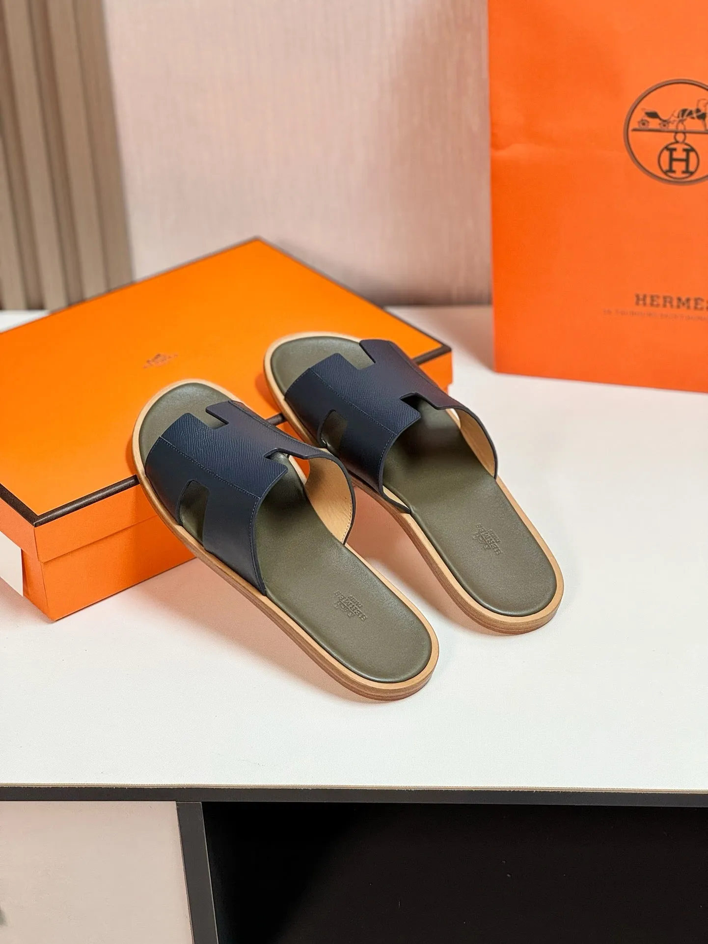 IZMIR SANDAL MOSS MIX BRIGHT NAVY LAMBSKIN