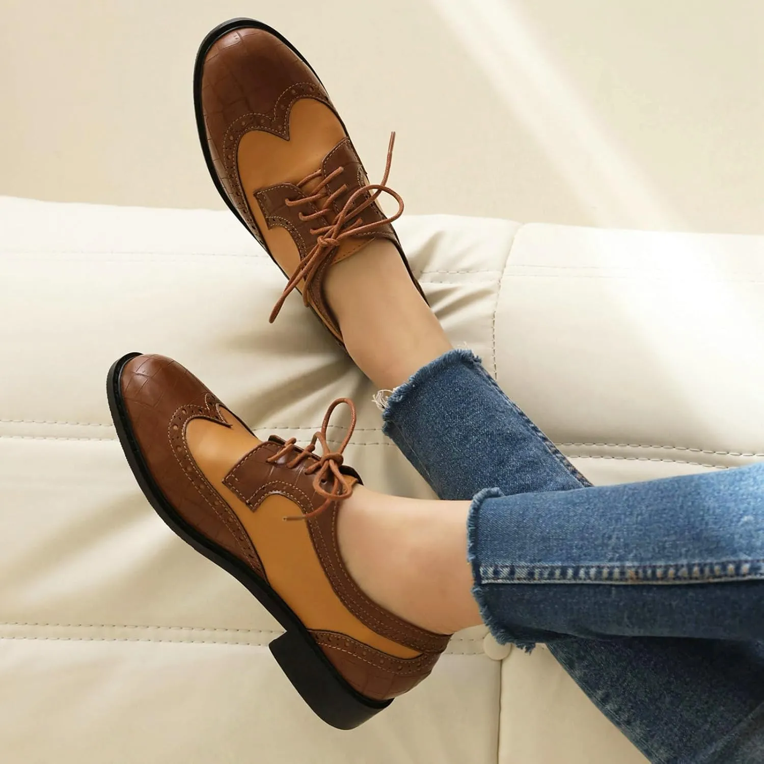 KysBloes Women Oxford Flats Lace Up Wingtip Brogue Shoes Low Heel Closed Toe Vintage Saddle Shoes