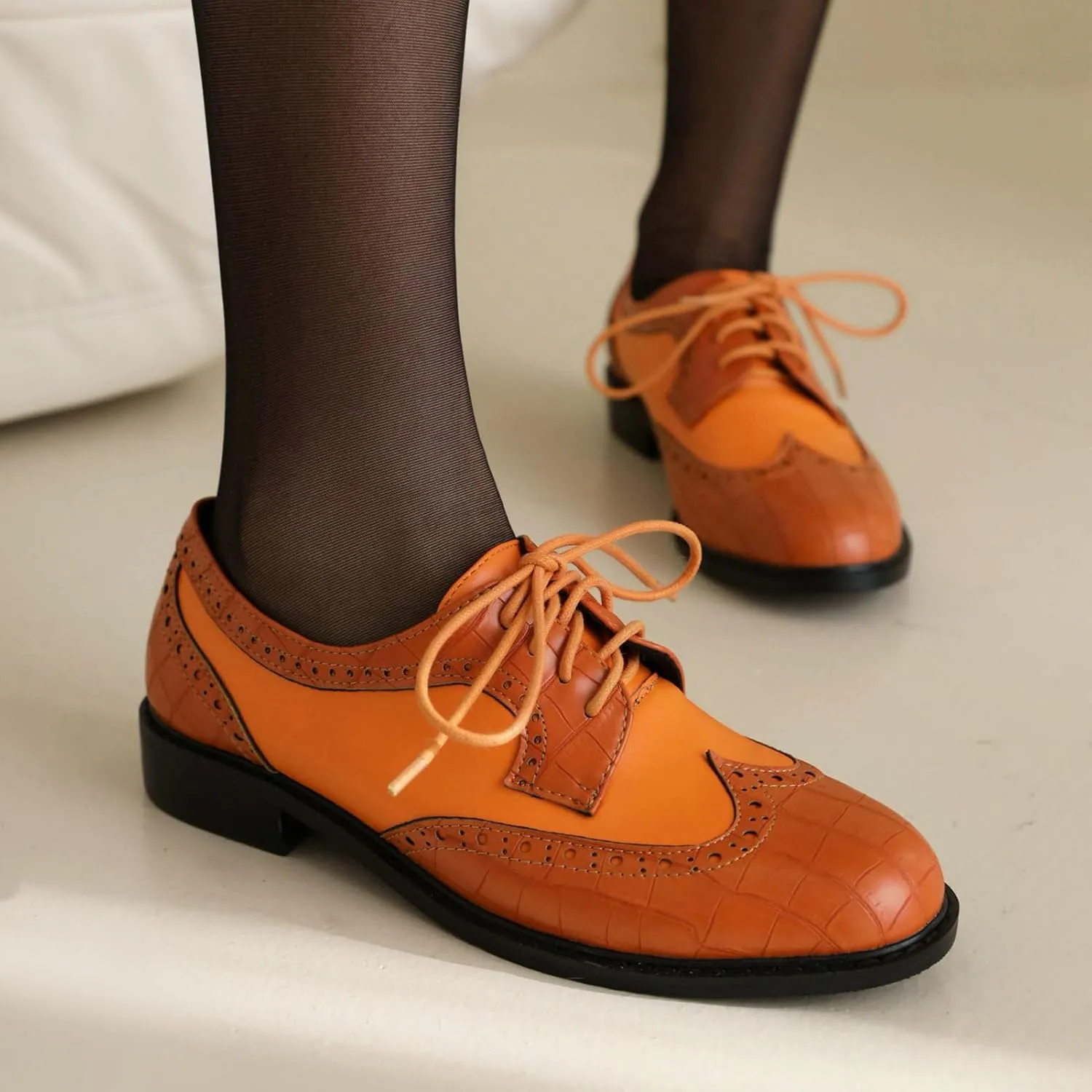KysBloes Women Oxford Flats Lace Up Wingtip Brogue Shoes Low Heel Closed Toe Vintage Saddle Shoes