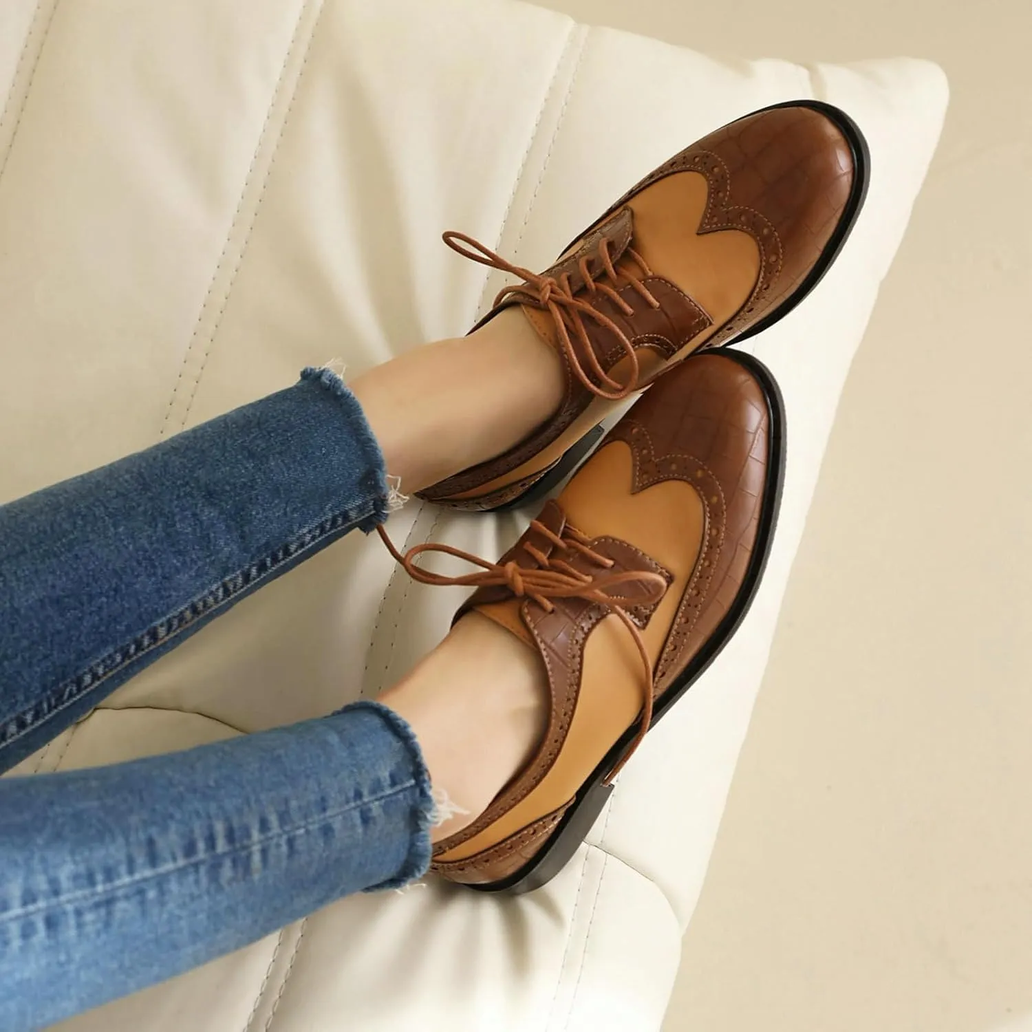 KysBloes Women Oxford Flats Lace Up Wingtip Brogue Shoes Low Heel Closed Toe Vintage Saddle Shoes