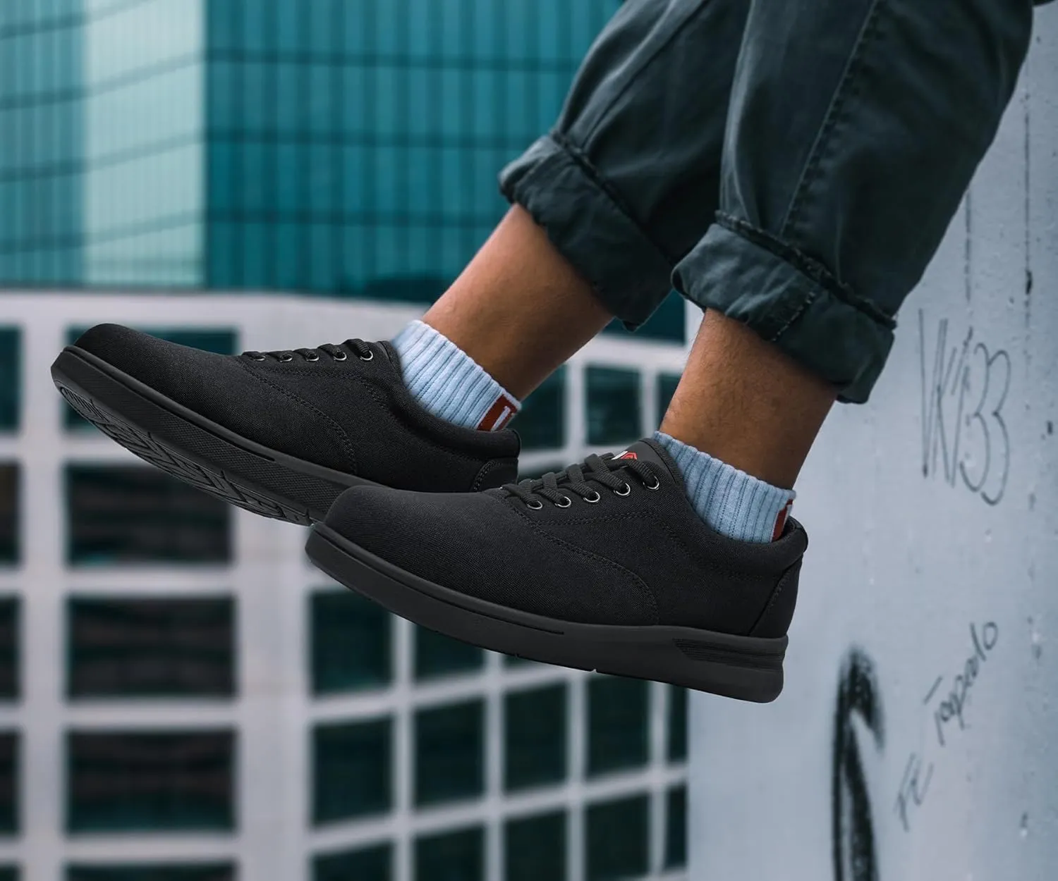 LARNMERN Steel Toe Shoes Men Lightweight Work Safety Sneakers,Comfortable Walking Skate Slip On Wide Toe Minimalist Shoes
