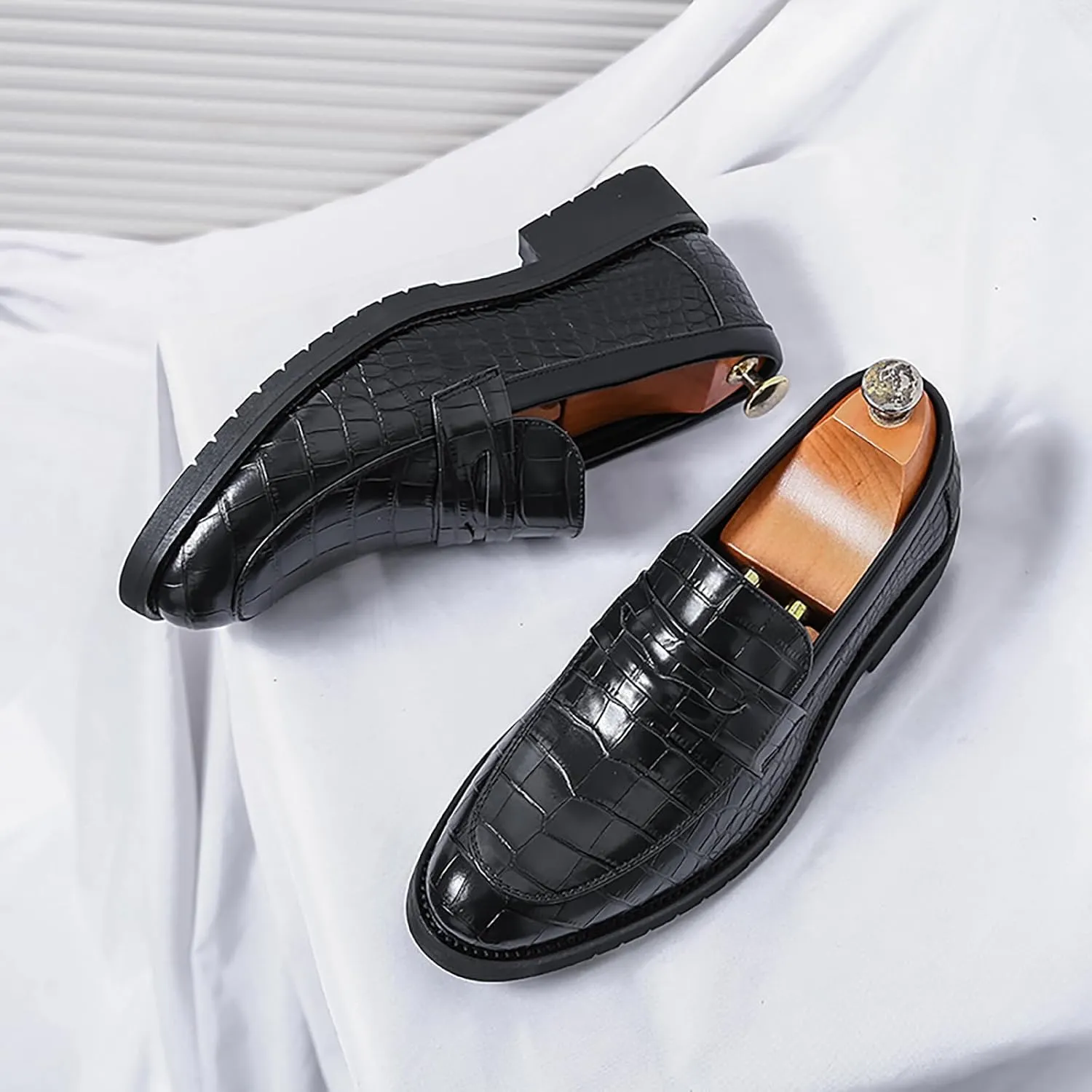 Men's Plaid Printed Leather Loafers Comfort Business Slip-on Dress Business Oxford Shoes Round Toe Low Block Heel Casual Leather Shoes for Office Work Walking Driving