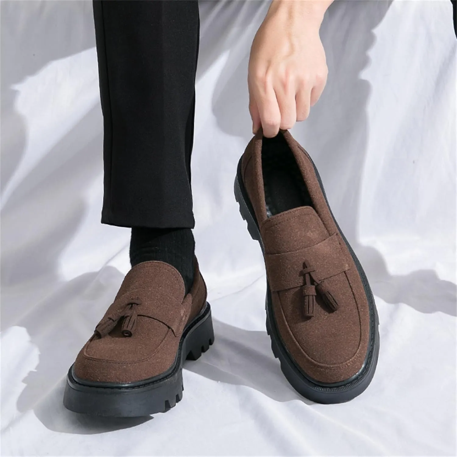 Men's Suede Leather Slip On Tassel Platform Loafers Vintage Round Toe Non-Slip Luxury Formal Shoes Casual Business Penny Dress Loafers