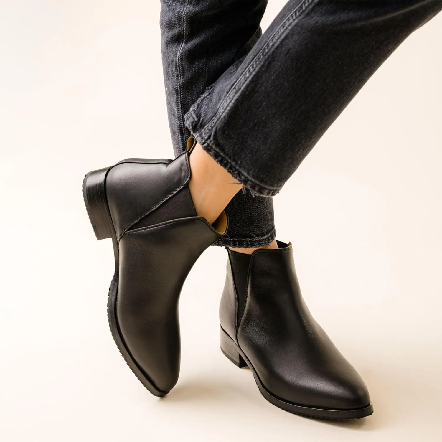 Nisolo Eva Everyday Chelsea Boots for Women, From Dressy Casual to Any Occasions, Water-Resistant & Breathable Leather Upper, Memory Foam Cushioned Insoles for Comfort, True to Size