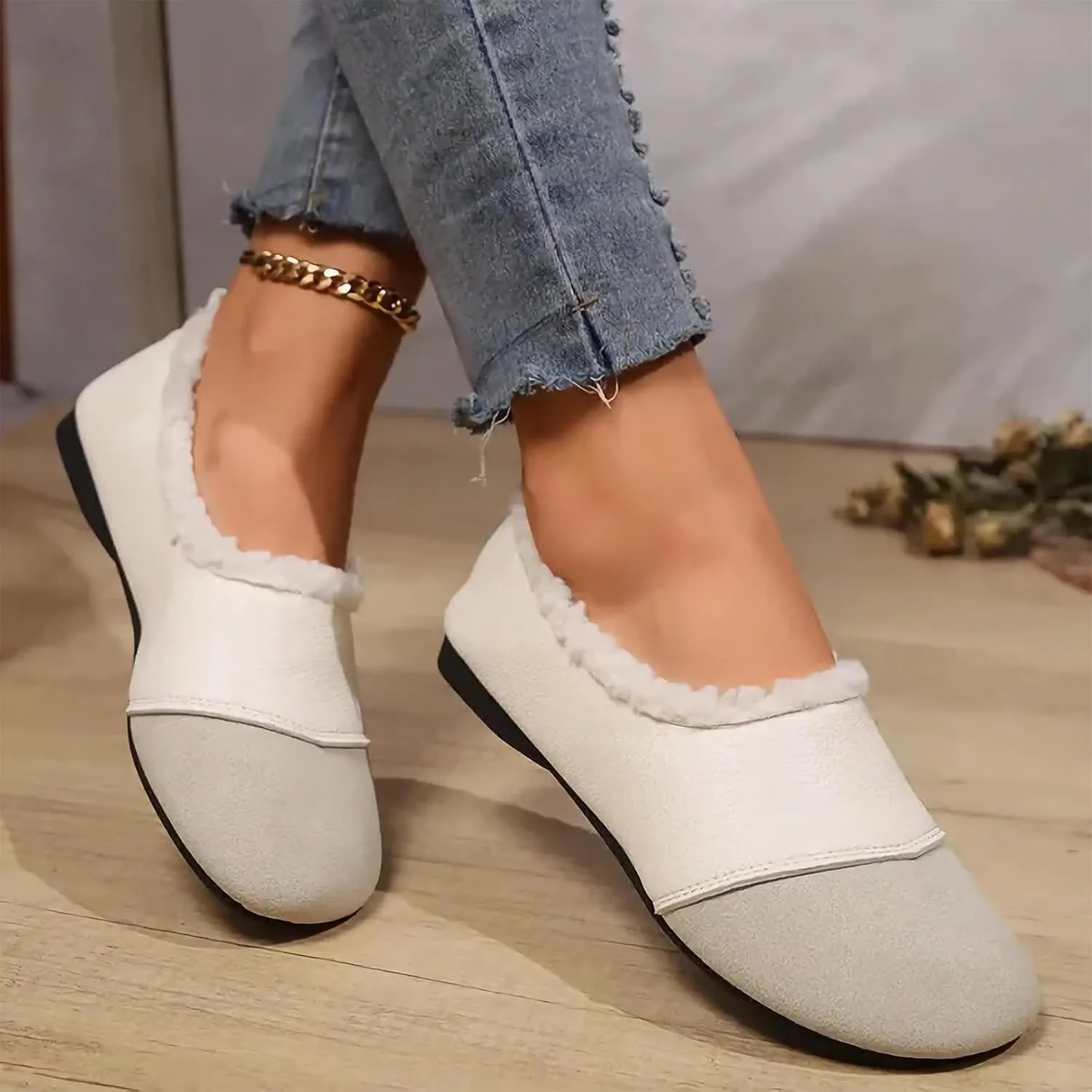 Warm Winter Leather Shoes for Women Shoes with Fuzzy Inside Women Suede Comfortable Slip on Shoes Indoor Outdoor Flats Walking Casual Shoes