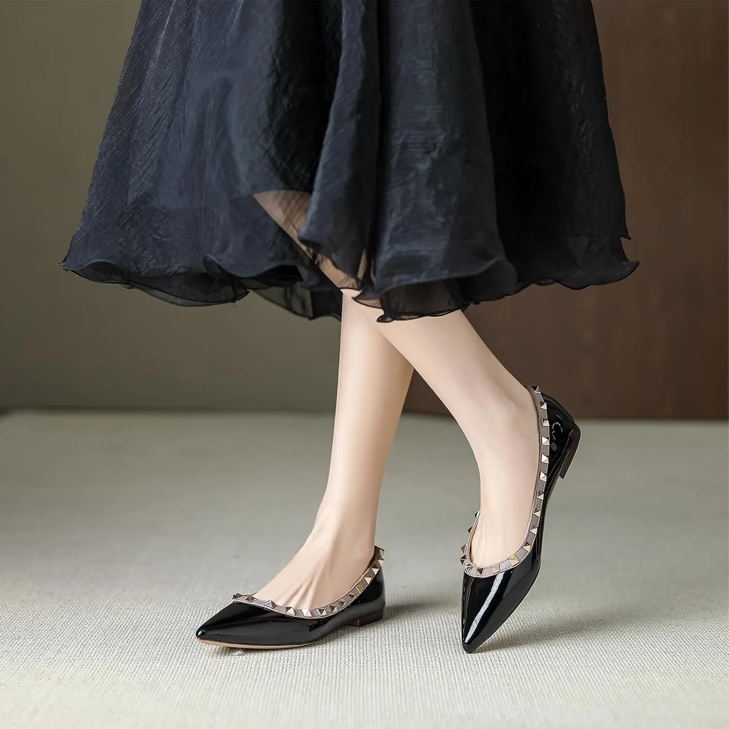 Women Fashion Patent Leathe Studded Rivet Slip on Flat Shoes Summer Closed Pointed Toe Shallow Mouth Comfortable Dress Walking Flat Shoes