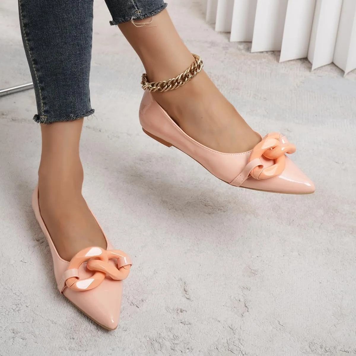 Women Patent Leather Pointed Toe Ballet Flats with Chain Embellishment Daily Shoes