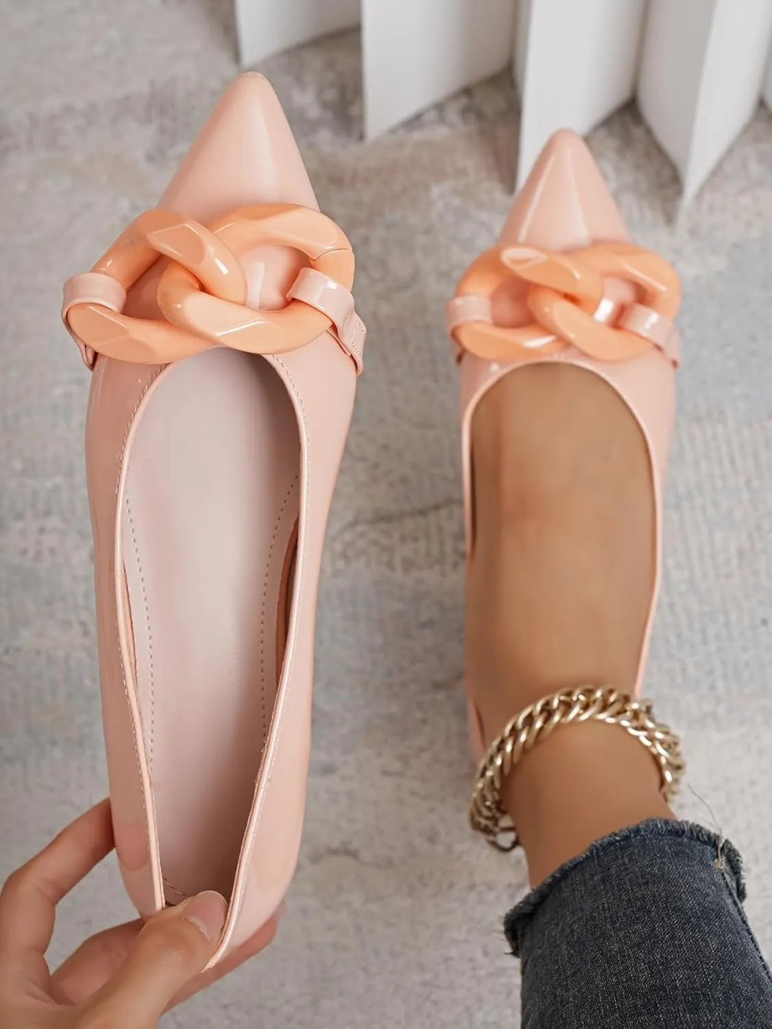 Women Patent Leather Pointed Toe Ballet Flats with Chain Embellishment Daily Shoes
