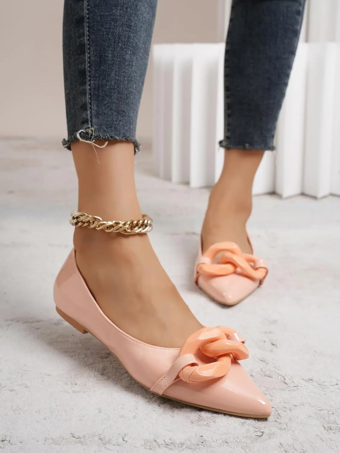 Women Patent Leather Pointed Toe Ballet Flats with Chain Embellishment Daily Shoes