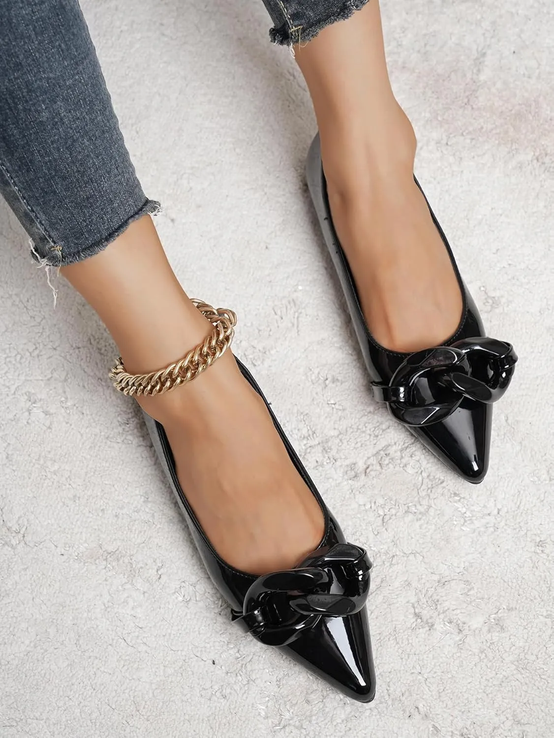 Women Patent Leather Pointed Toe Ballet Flats with Chain Embellishment Daily Shoes