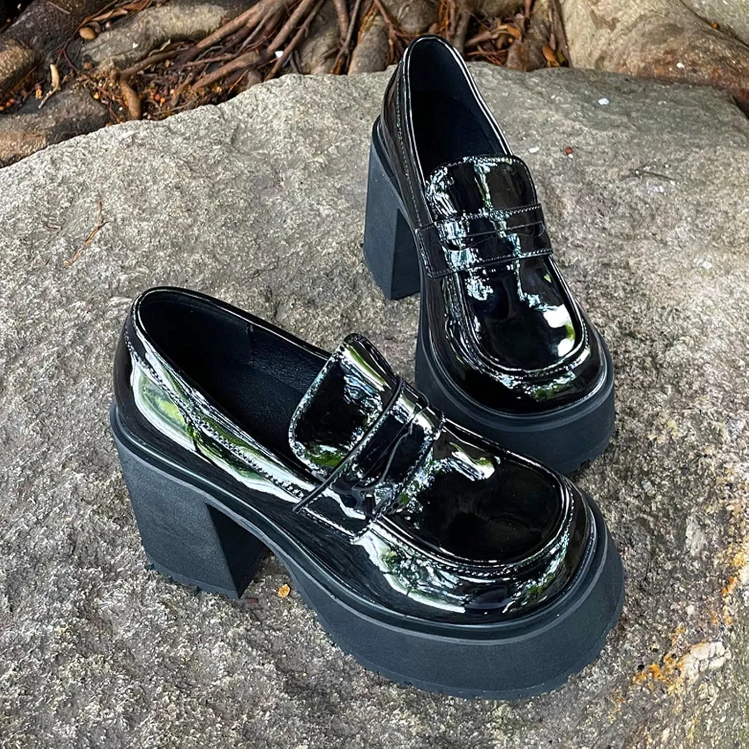 Women's Black Patent Leather Chunky Heels Casual Loafers Comfortable Fashion Slip-on Round Toe Platform Business Dress Loafers for Party Walking Wedding