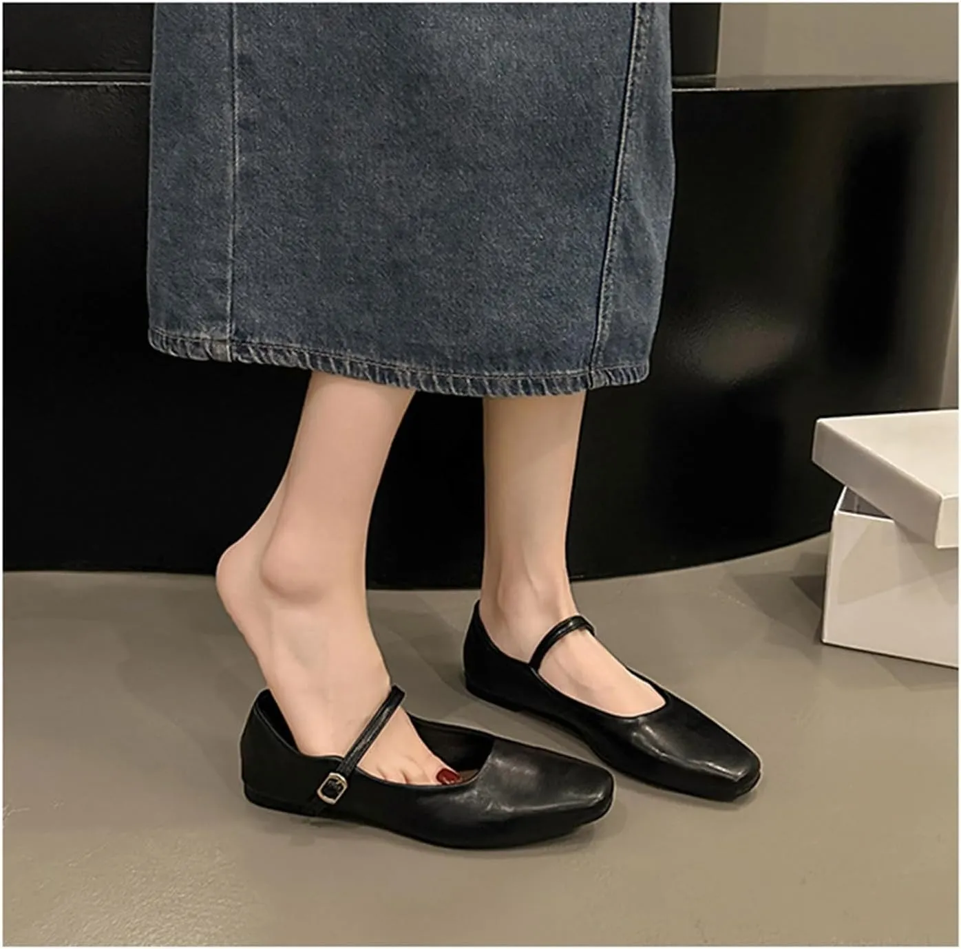Women's Classic Leather Square Toe Flat Mary Jane Shoes Fashion Slip On Buckle Casual Ballet Shoes Comfortable Closed Toe Office Work Dress Shoes