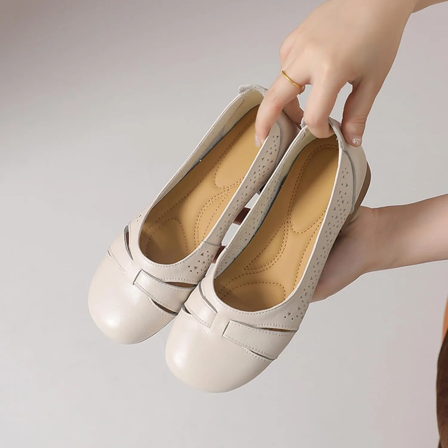 Women'S Hollow Leather Round Toe Soft Sole Loafers,Comfortable Non Slip Low Heel Casual Summer Shoes Slip Ons,Shallow Mouth Walking Driving Flats