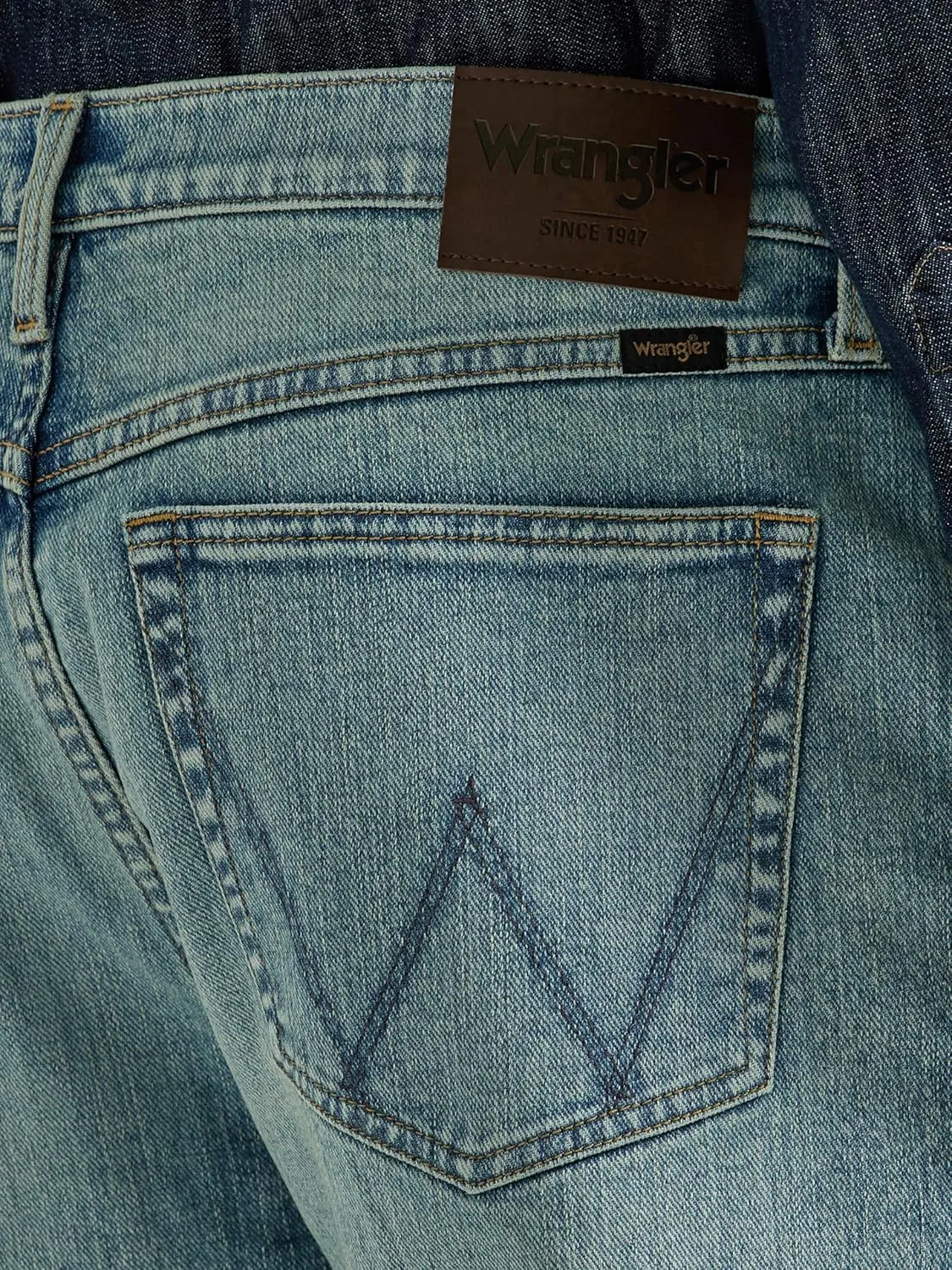Wrangler Men's Free to Stretch Relaxed Fit Bootcut Jean