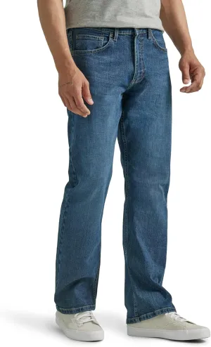 Wrangler Men's Free to Stretch Relaxed Fit Bootcut Jean