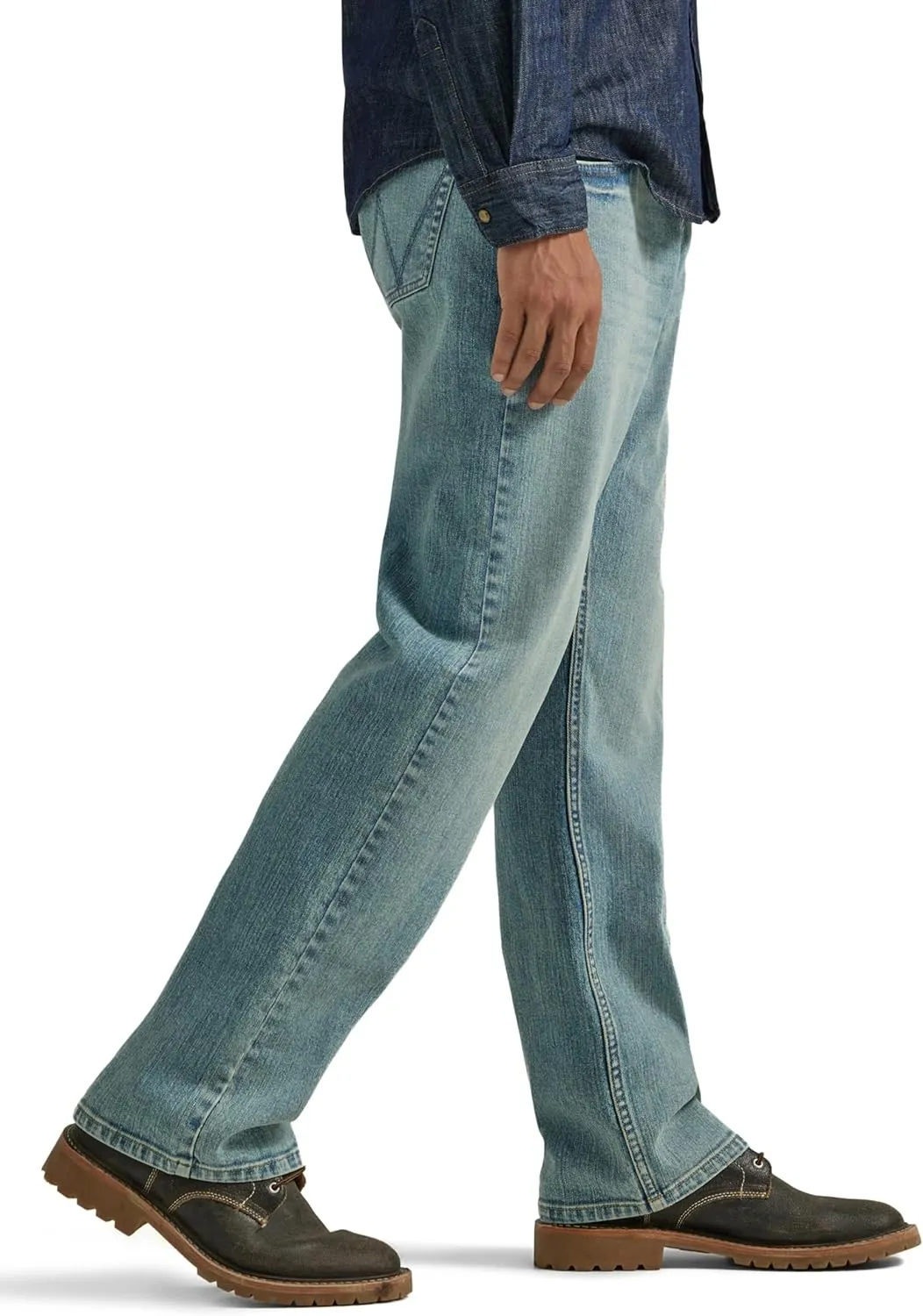 Wrangler Men's Free to Stretch Relaxed Fit Bootcut Jean